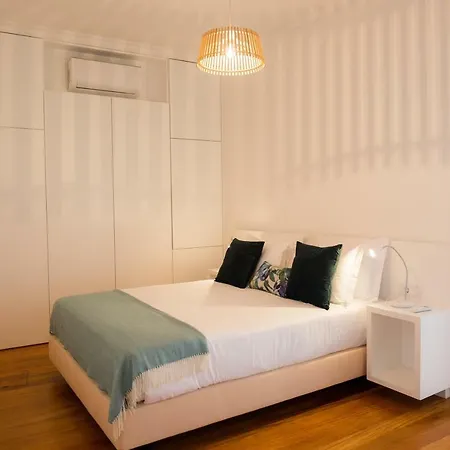 Апартаменты Praca Amarela By Heart Of *