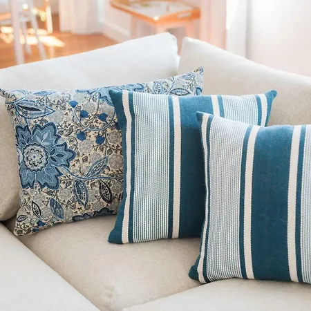 Praca Amarela By Heart Of Фуншал