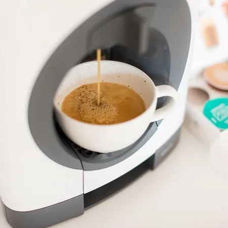 Praca Amarela By Heart Of * Фуншал