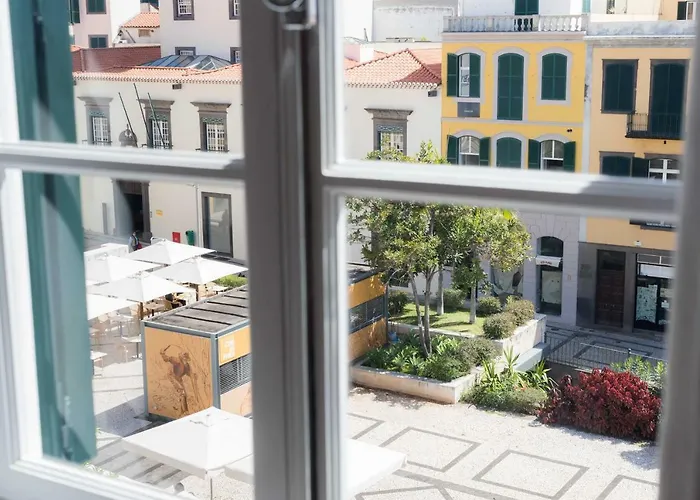 Praca Amarela By Heart Of Apartment *