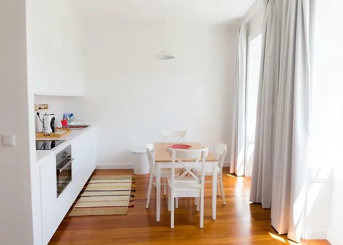 Praca Amarela By Heart Of Apartment Funchal (Madeira)