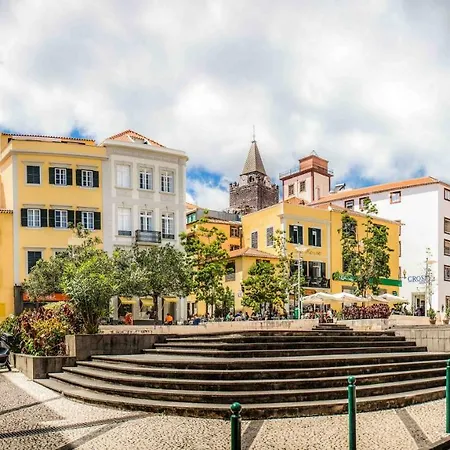Praca Amarela By Heart Of Lejlighed Funchal (Madeira)