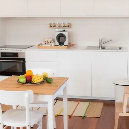 Praca Amarela By Heart Of *