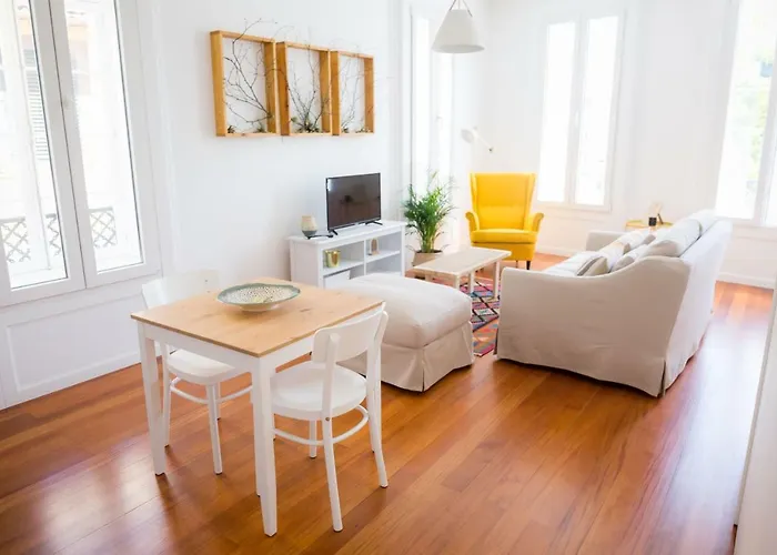 Praca Amarela By Heart Of * Funchal (Madeira)