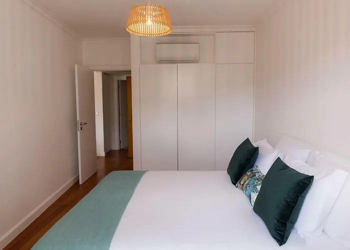 Praca Amarela By Heart Of