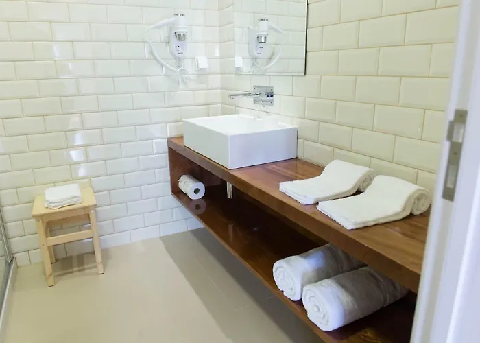 Praca Amarela By Heart Of *